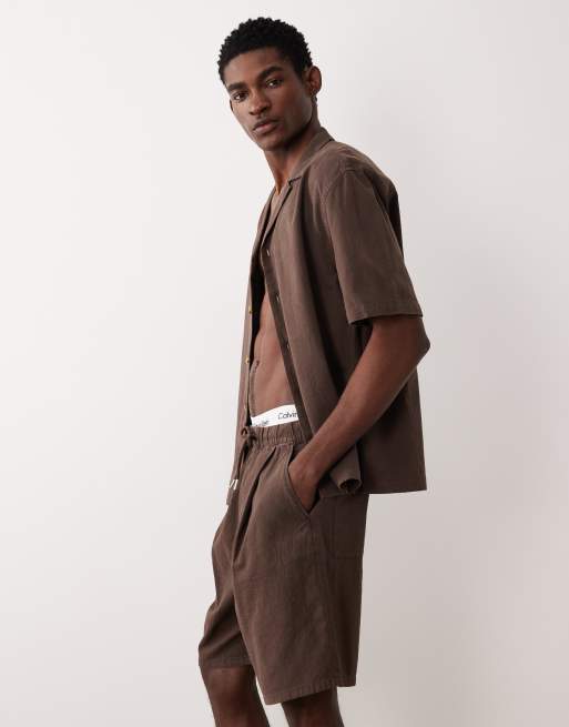 ASOS DESIGN co-ord textured jorts in mid length in brown, 3 of 5