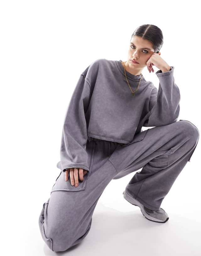 ASOS DESIGN - co-ord utility sweatshirt in charcoal wash