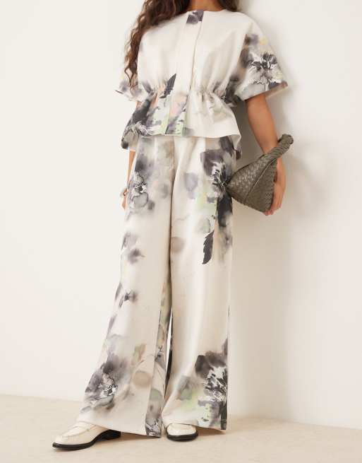 ASOS DESIGN co-ord wide leg jogger in scuba-style fabric with all over floral design - MULTI, 3 of 5