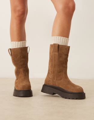  Coast chunky pull on boots in tan suede with shearling lining