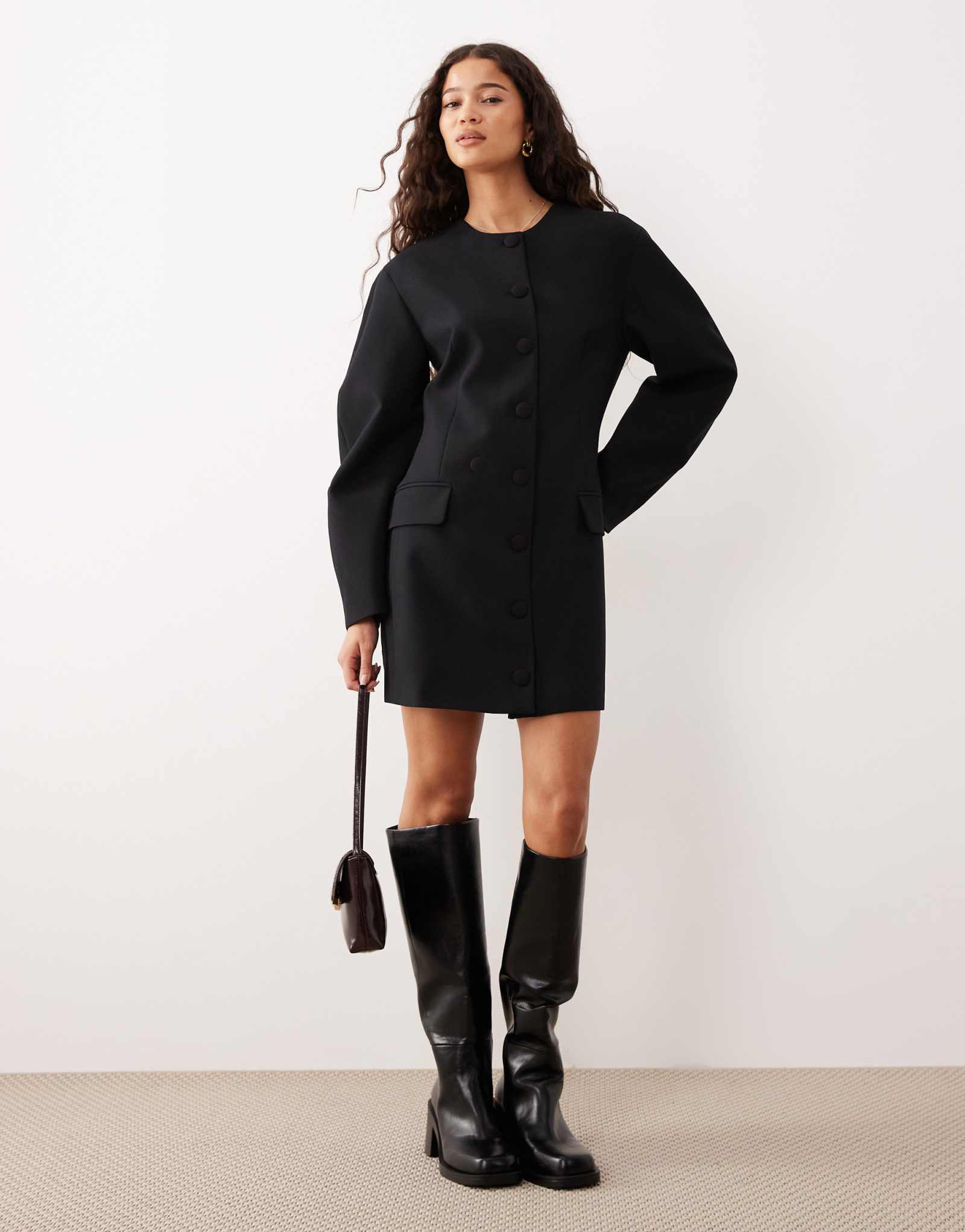 ДИЗАЙНЕРСКОЕ черное платье-блейзер с рукавами-коконами ASOS DESIGN черного цвета