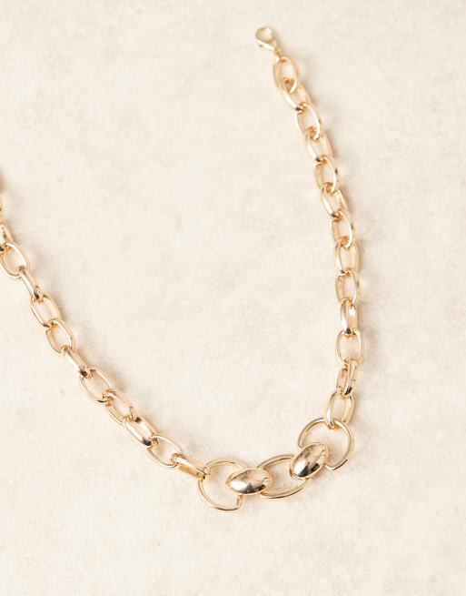 ASOS DESIGN - Collana a catena spessa dorata con dettaglio stile morsetto, 2 di 3