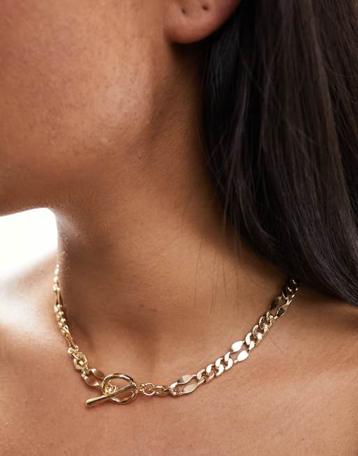 ASOS DESIGN - Collana a catenina con design misto e chiusura a T color oro
