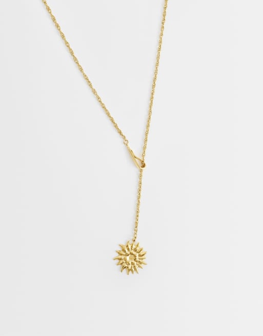 ASOS DESIGN - Collana in acciaio inossidabile resistente all'acqua color oro con ciondolo a forma di sole, 1 di 4