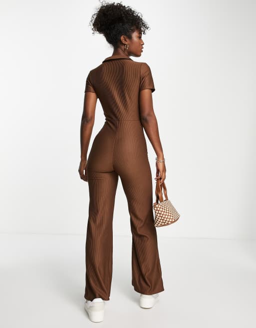 ASOS DESIGN collar zip front 70s rib jumpsuit in brown, 2 of 4