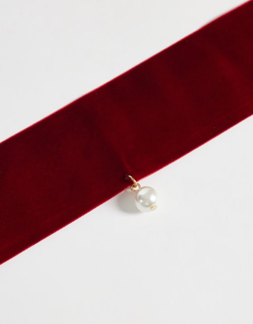 ASOS DESIGN collarino Halloween in velluto bordeaux con pendente in perla sintetica, 2 di 4