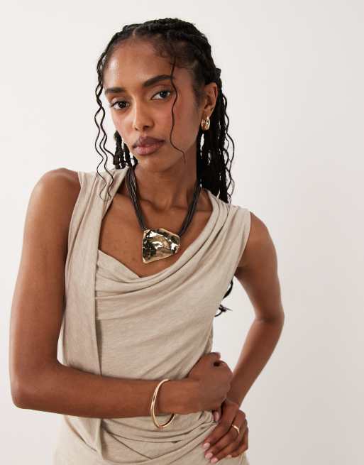 ASOS DESIGN - Collier à cordon avec pendentif carré abstrait - Doré, 3 de 4