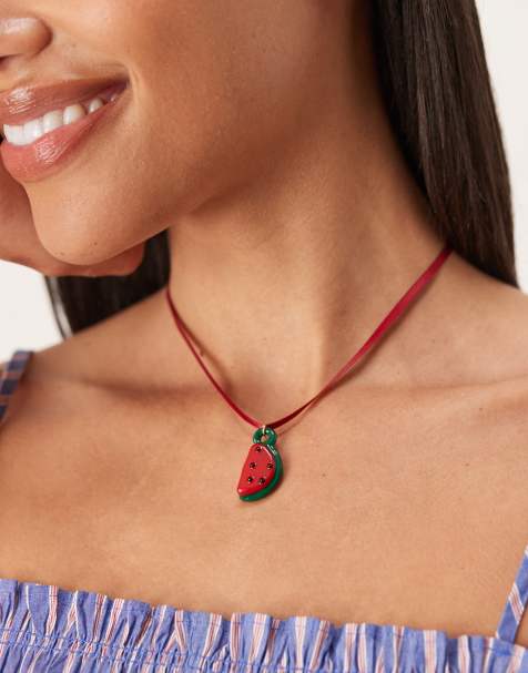 ASOS DESIGN - Collier à ruban et breloque pastèque en résine - Rouge - view 1
