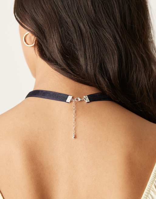 ASOS DESIGN - Collier avec ruban et pendentif brossé - Argenté, 3 de 3