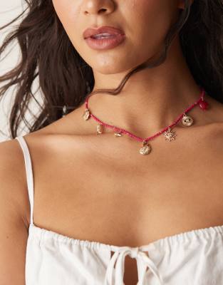 ASOS DESIGN - Collier de perles avec charms - Rose