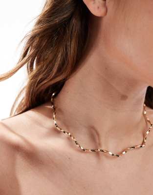 ASOS DESIGN - Collier torque ras du cou avec motif ondulé - Doré