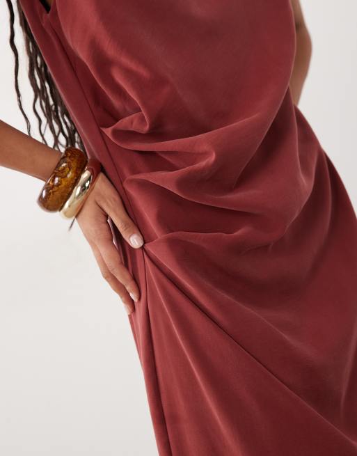 ASOS DESIGN column maxi jurk met losse pasvorm op de heupen in roestbruin, 2 van 4