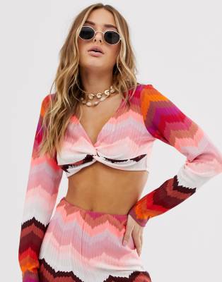 ASOS DESIGN  Rosa stickad crop top i jersey och sicksackmönster med snurrad knut framtill för stranden, del av set-Flerfärgad Flerfärgad