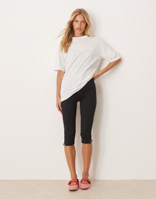 ASOS DESIGN - Combinaison capri avec t-shirt oversize superposé - Noir et blanc-Multicolore