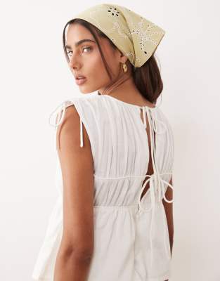 ASOS DESIGN - Combinaison double épaisseur à corsage froncé - Blanc