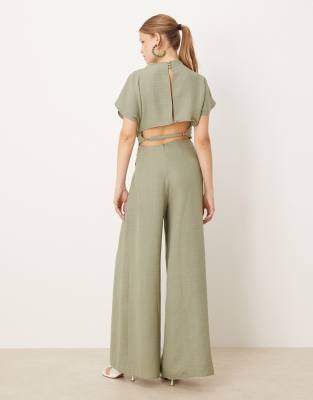 ASOS DESIGN - Combinaison en aspect lin avec fronces et dos ouvert - Vert sauge