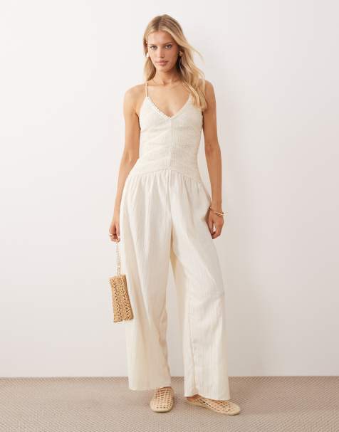 ASOS DESIGN - Combinaison froncée à bretelles fines et bordures dentelle - Babeurre - view 1