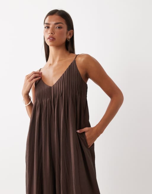 ASOS DESIGN combinaison large avec détail de plis nervurés en chocolat, 2 de 4