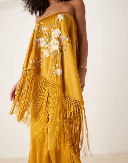 ASOS DESIGN - Combinaison satinée avec superposition brodée à franges - Ocre, 3 de 4