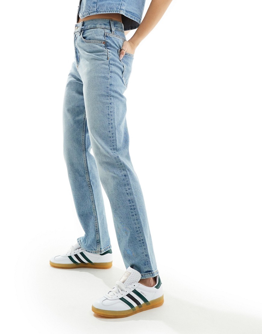comfort 90s straight jeans in mid blue