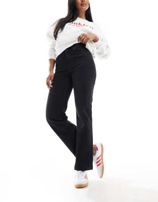 comfort stretch straight leg jeans in black