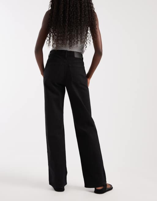 ASOS DESIGN comfort stretch straight leg jeans in black, 2 of 5