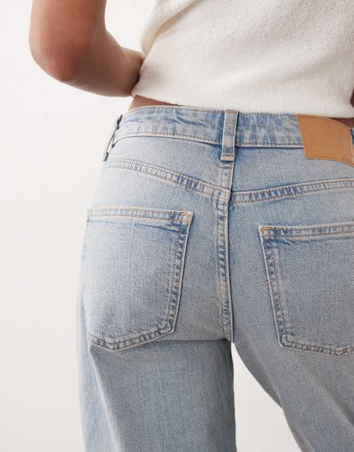 ASOS DESIGN comfort stretch straight leg jeans in lightwash with knee rip, 2 of 5