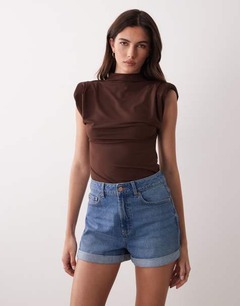 ASOS DESIGN - Comfortabele denim mom short in middenblauw - view 1