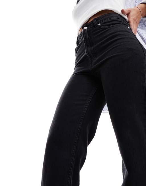 ASOS DESIGN - Comfortabele stretchjeans met rechte pijpen in zwart, 2 van 5