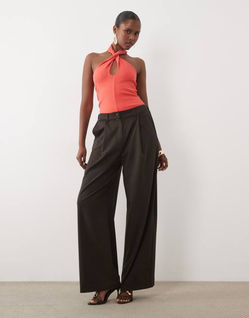 ASOS DESIGN - Compacte katoenen top met halternek en gedraaid effect in koraalroze, 4 van 4