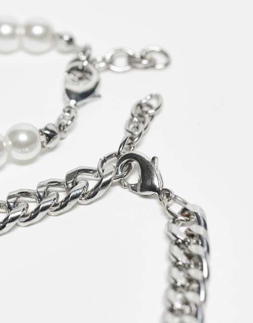 ASOS DESIGN - Confezione da 2 bracciali con catenina argentata e perle sintetiche da 6 mm, 2 di 4