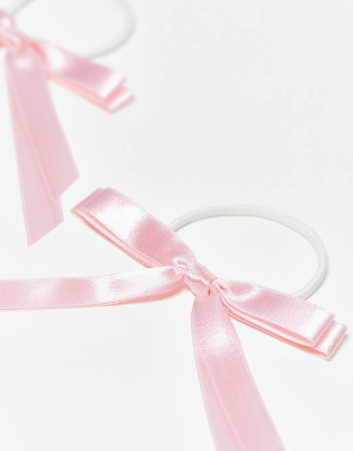 ASOS DESIGN - Confezione da 2 cerchietti in raso rosa chiaro con fiocco, 3 di 4