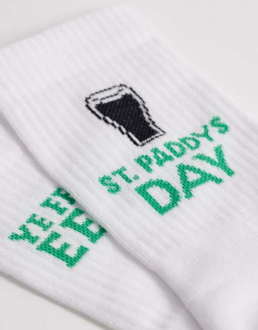 ASOS DESIGN - Confezione da 2 paia di calzini bianchi con grafica "St Patrick Day", 3 di 3