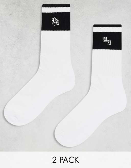 ASOS DESIGN - Confezione da 2 paia di calzini sportivi bianchi con righe e dettagli 