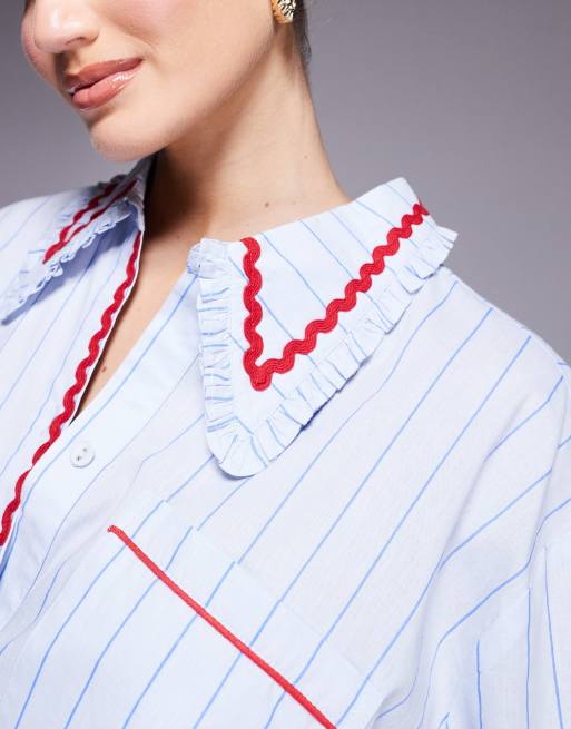 ASOS DESIGN - Confezione regalo con pigiama blu a righe con finiture a zig-zag, 4 di 5