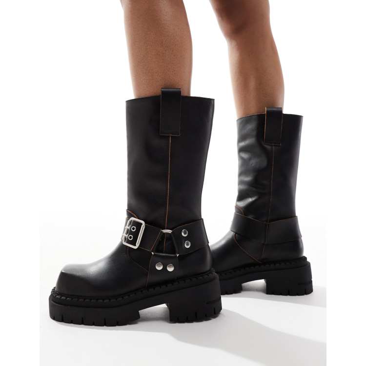 ASOS DESIGN Conquest Bikerstiefel aus hochwertigem Leder in Schwarz mit Metallelement ASOS