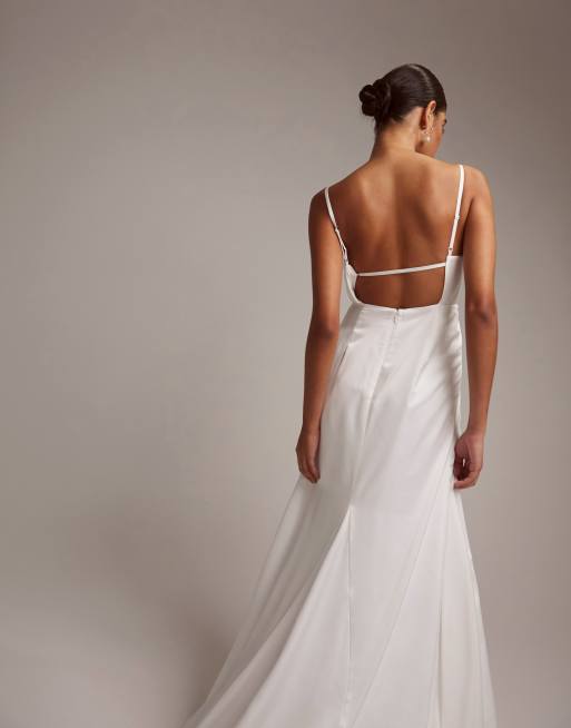 ASOS DESIGN - Constance - Vestito da sposa a portafoglio in raso con spalline sottili e strascico, 5 di 6