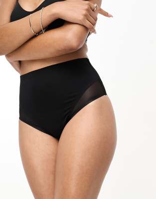 ASOS DESIGN - Contouring - Figurformender Slip in Schwarz mit mittlerem Halt, hohem Bund und Netzstoff-Einsatz