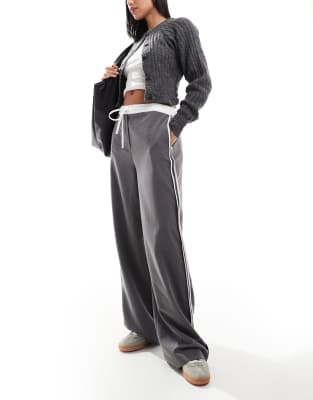 contrast panel pants in gray