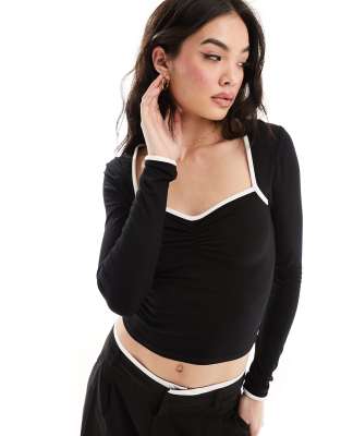 ASOS DESIGN contrast sweetheart neckline long sleeve top in black