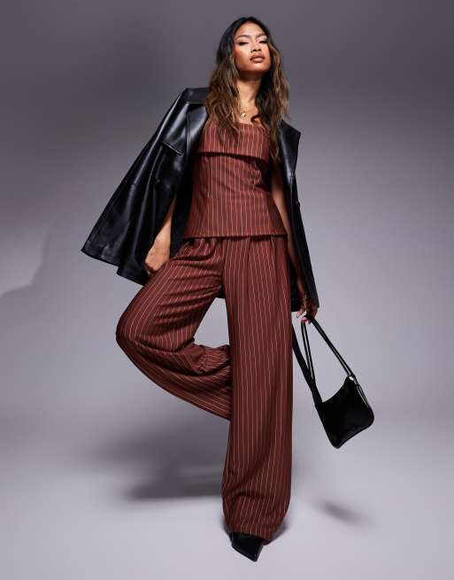 ASOS DESIGN - Coordinato color cioccolato con motivo gessato composto da top a fascia e pantaloni