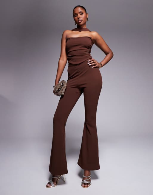 ASOS DESIGN - Coordinato color cioccolato con top a fascia con dettaglio foulard e pantaloni svasati