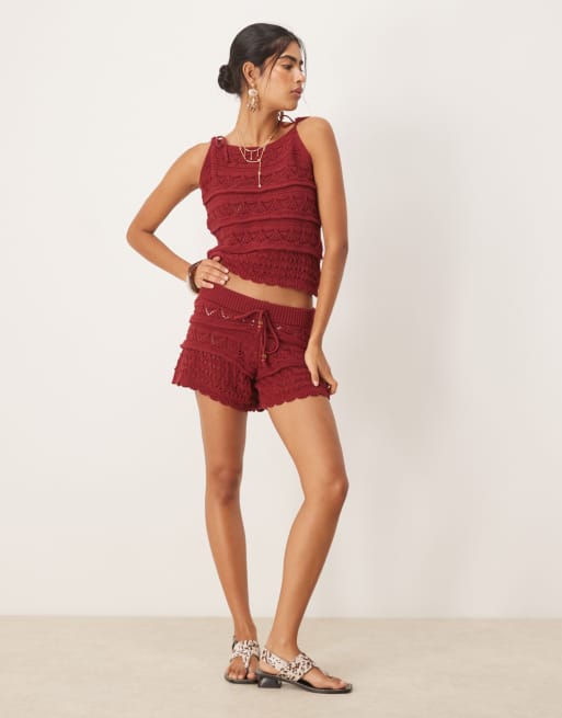 ASOS DESIGN - Coordinato color ruggine all'uncinetto con perline con pantaloncini e canottiera