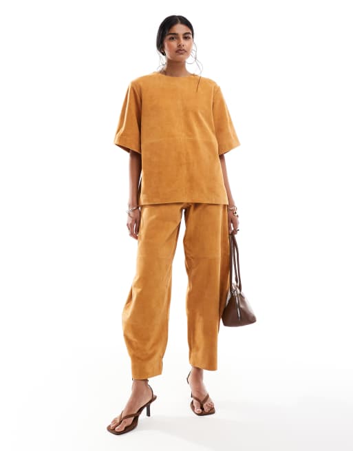 ASOS DESIGN - Coordinato color zenzero in camoscio con top con maniche cocoon e pantaloni a cilindro
