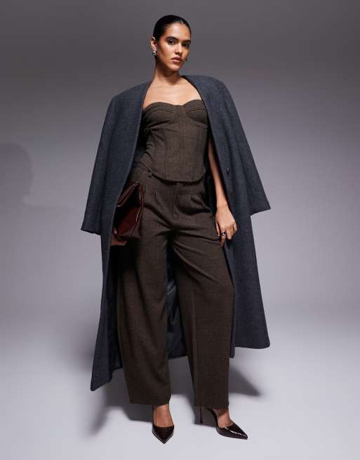 ASOS DESIGN - Coordinato con pantaloni bombati e corsetto a fascia color cioccolato spazzolato con motivo a spina di pesce