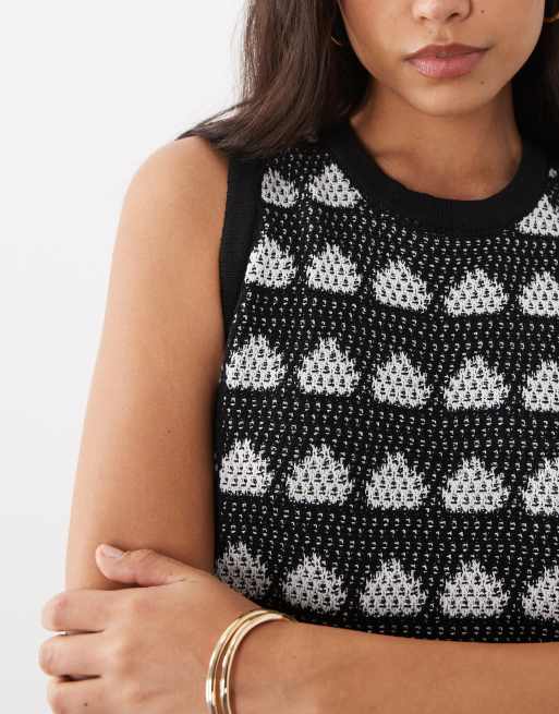 ASOS DESIGN - Coordinato da mare con top senza maniche in maglia all'uncinetto a pois, 3 di 4