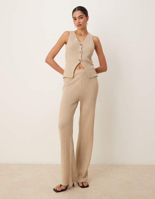 ASOS DESIGN - Coordinato in maglia color pietra con gilet senza maniche e pantaloni