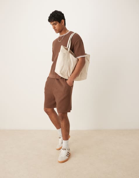 ASOS DESIGN - Coordinato in maglia marrone testurizzata con pantaloncini e t-shirt - view 1