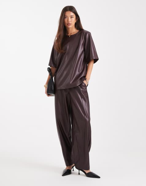 ASOS DESIGN - Coordinato in pelle sintetica color prugna con top oversize e pantaloni bombati - view 1