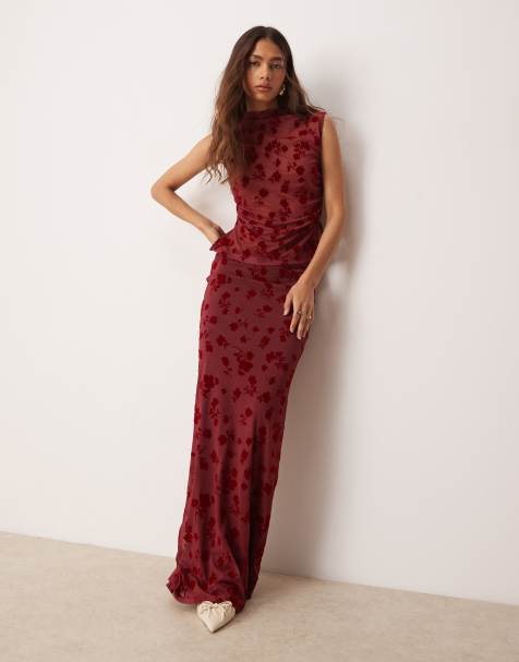 ASOS DESIGN - Coordinato in rete rossa floccata con top accollato e gonna - view 1